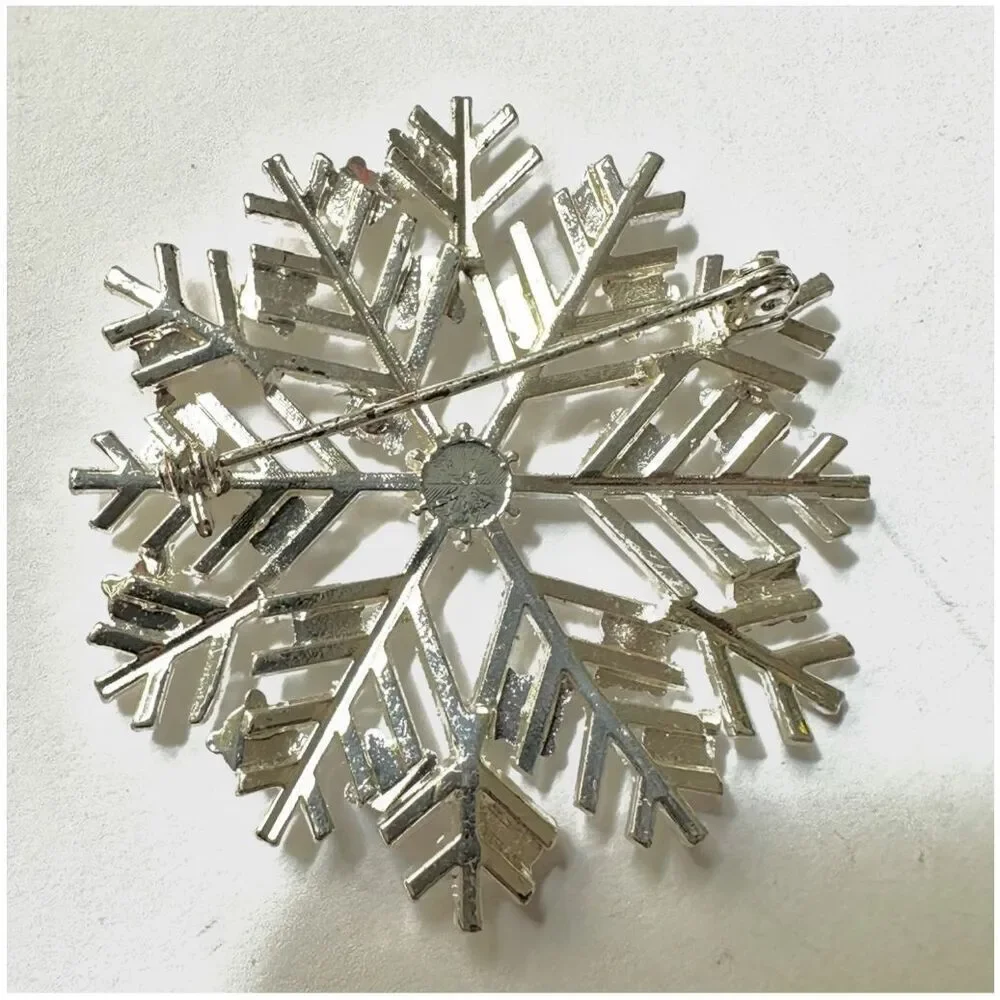 Vintage Snowflake Rhinestone Brooch – Eisenberg Ice Style